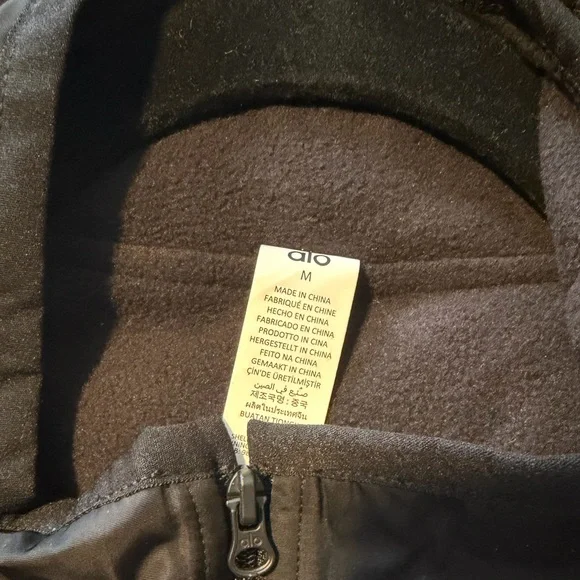 NWT ALO Yoga In Motion Vest Women’s Size:Medium - Picture 7 of 8